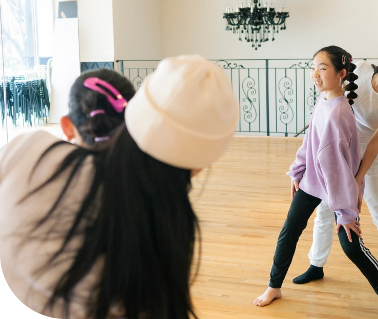 SPOTOMO DANCEの出張ダンスレッスンを紹介するメイン画像。