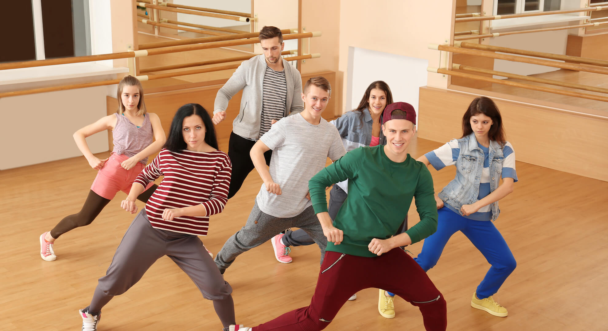 ダンス アイソレーション】avexダンス講師が部位別に解説！ | スポとも