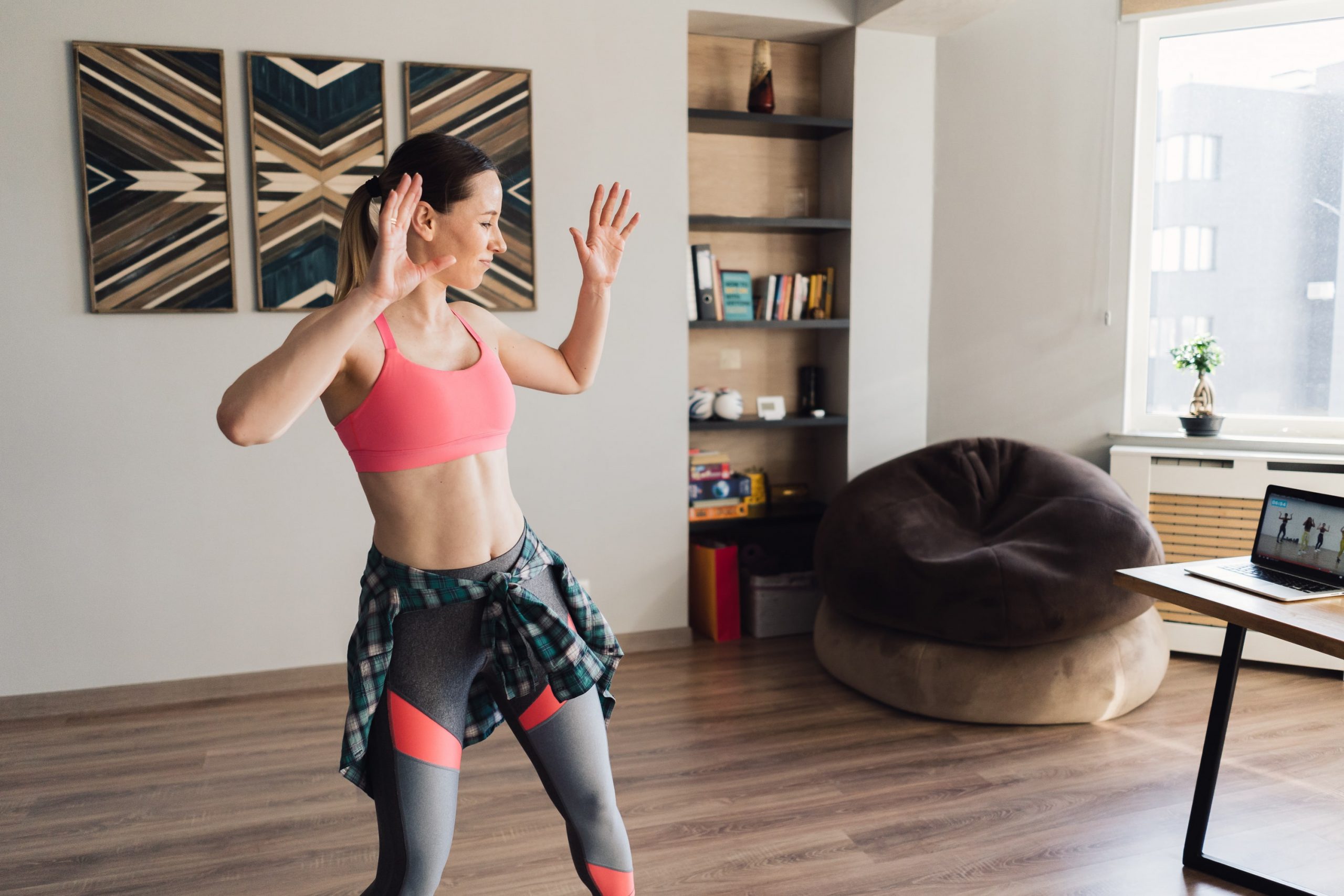 ダンス指導者が選ぶ！【アイソレーション練習に使える曲20選】 ｜ スポともダンスマガジン